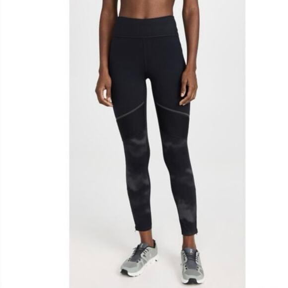 On Running Black Lumos Long Tight Size Small Zip Ankle - Picture 1 of 11